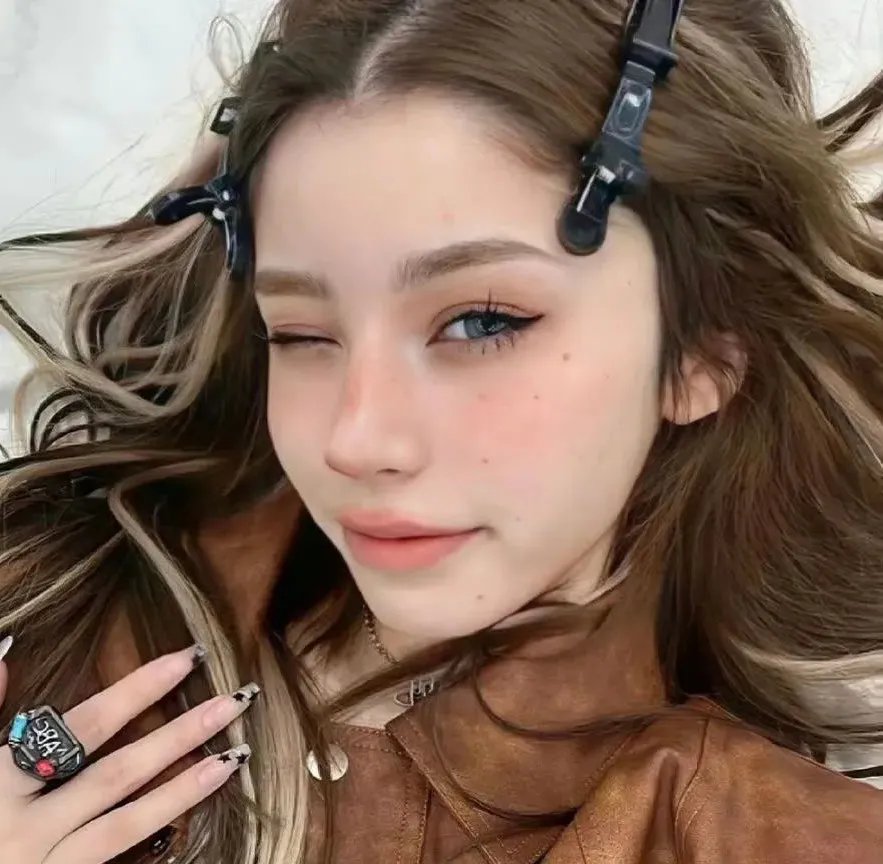 危红禁色